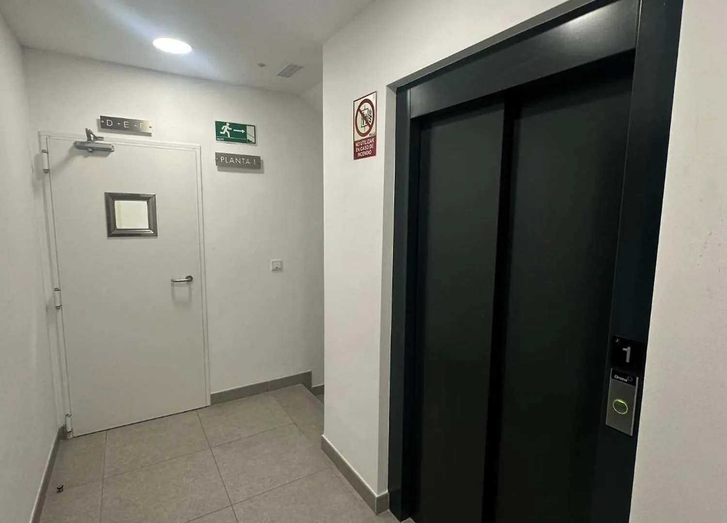 Wall Street Apartments Malaga